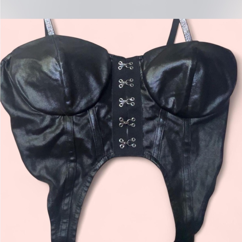 Daisy Black and Silver Top